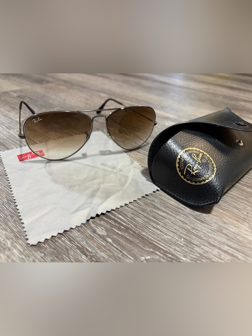 Aviator Sunglasses with Brown Gradient Lenses - Unbranded